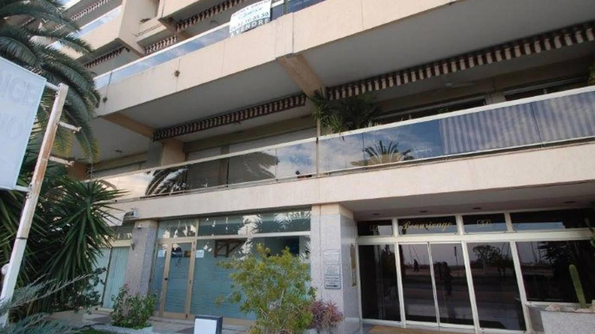 Grand 2P Avec Terrasse, Apercu Mer Et Garage Prive - Menton Garavan - Fr-1-196-268